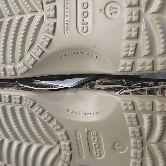 Crocs Camo Clogs - Picture 3 of 4